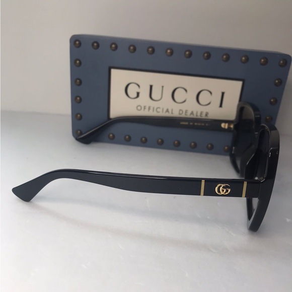 New - 💯Authentic Gucci Grey Gradient Square Ladies Sunglasses GG0632S 001 56 . - Picture 15 of 17